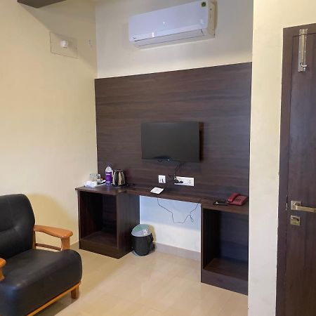 Tranquil Park Hotel Pondicherry Ngoại thất bức ảnh