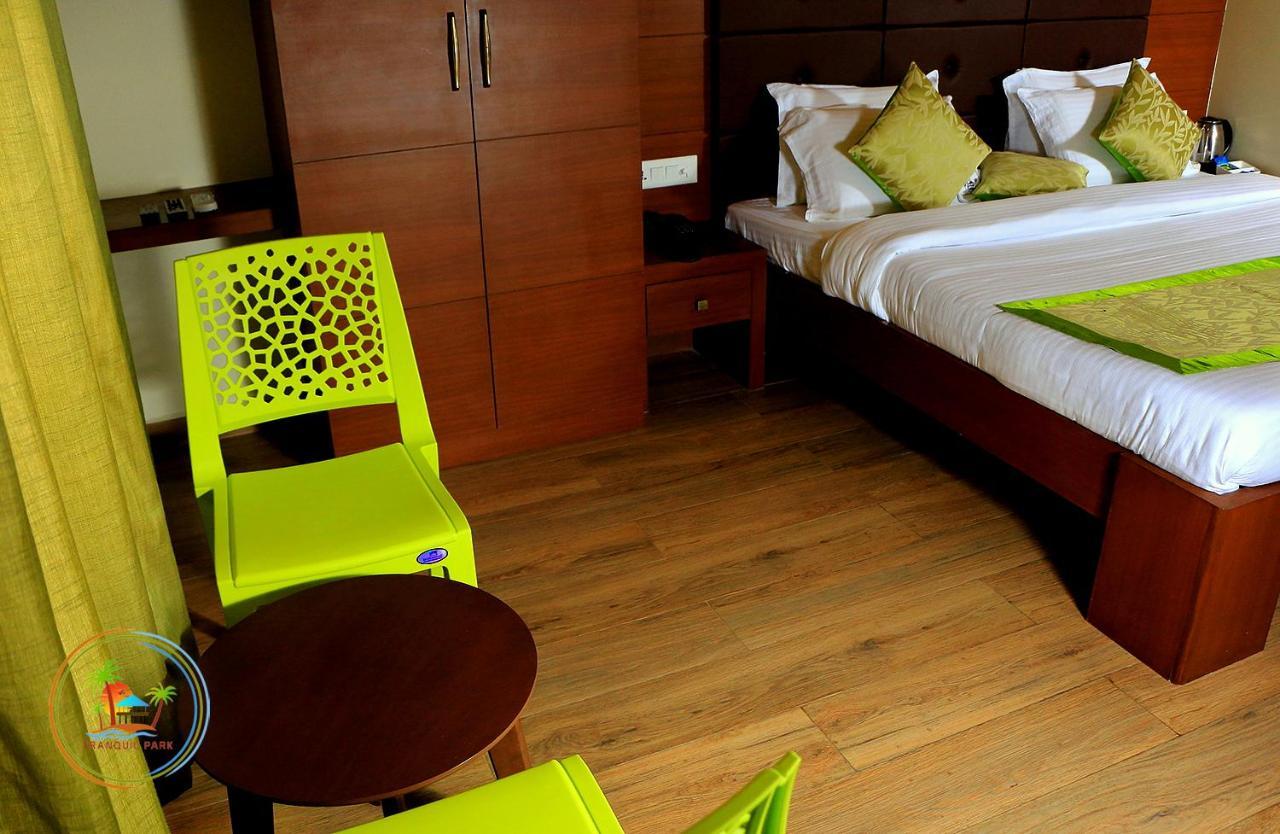 Tranquil Park Hotel Pondicherry Ngoại thất bức ảnh
