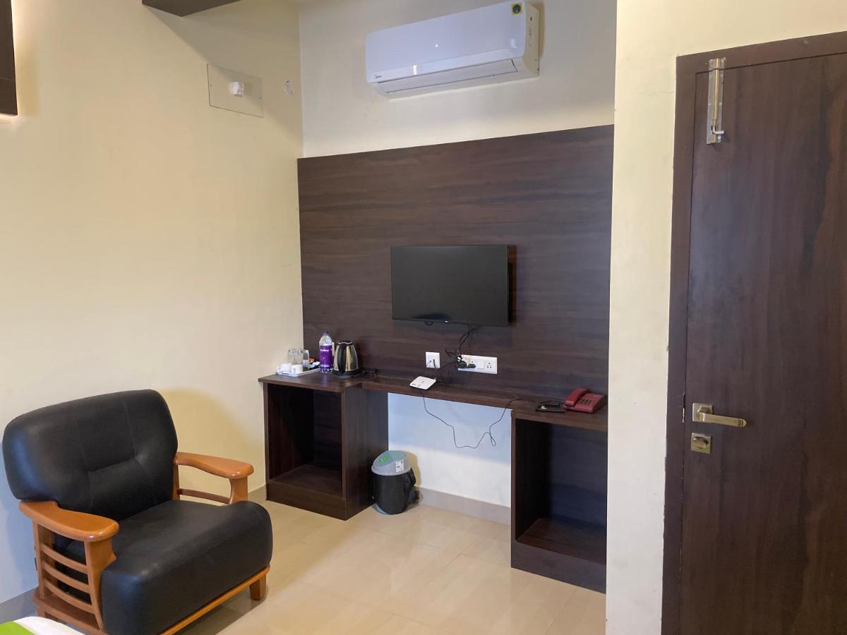 Tranquil Park Hotel Pondicherry Ngoại thất bức ảnh