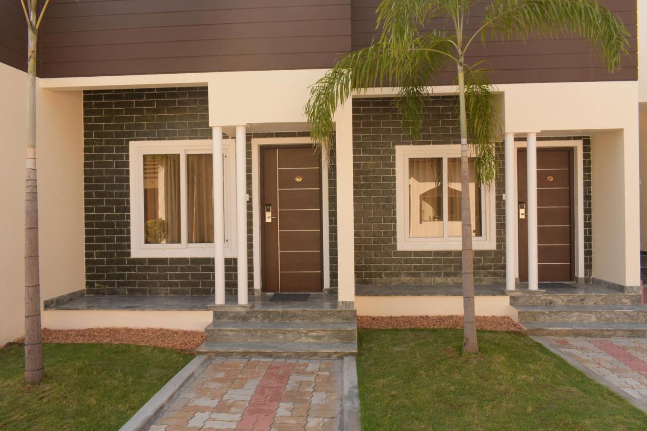 Tranquil Park Hotel Pondicherry Ngoại thất bức ảnh